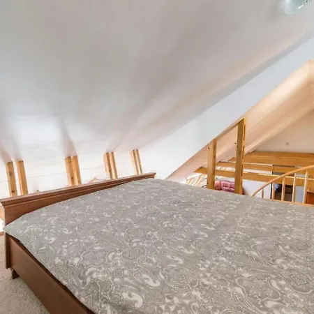 3 X Free Parking X Self Check-in