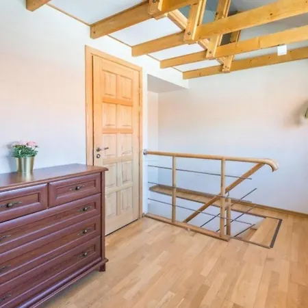 3 X Free Parking X Self Check-in